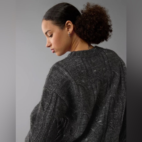 NWT - AE Whoa So Soft Cable Knit Sweater. Size Small. - Picture 3 of 9